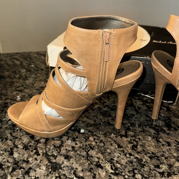 Michael Antonio river heeled open toe bootie NIB 9 - Picture 10 of 13